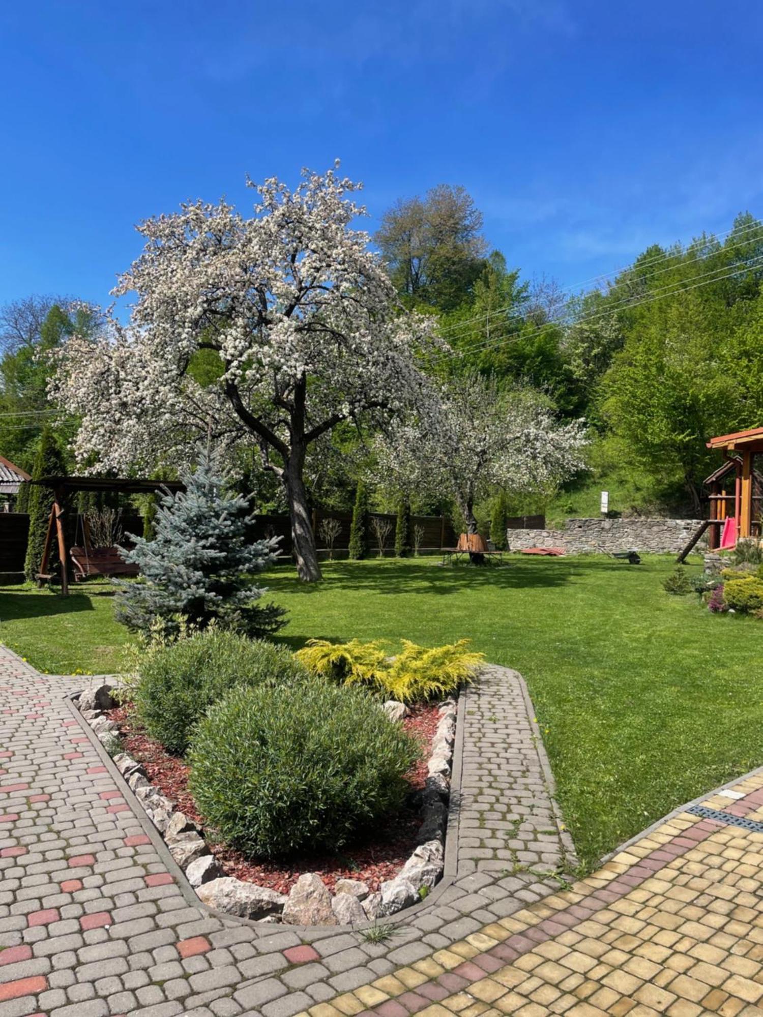 Перлина Лумшор Apartment Lumshory Exterior photo